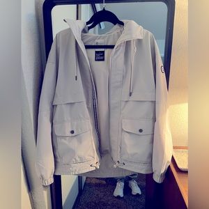 Brand new beige/cream color Vuori lightweight jacket.